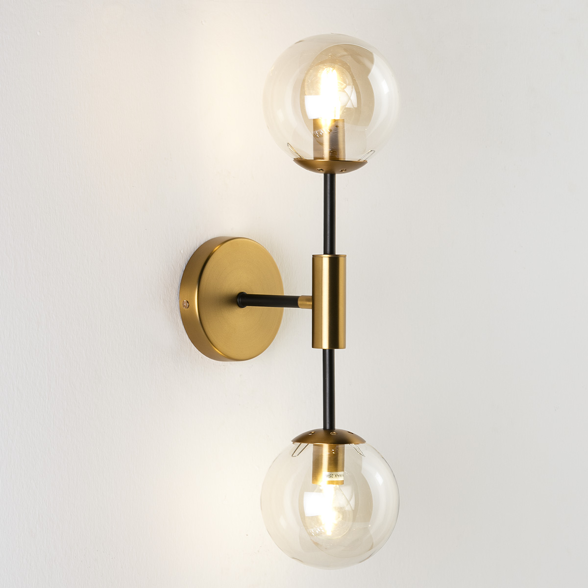 Aplique 13x20x50 cristal ambar, metal dorado, negro
