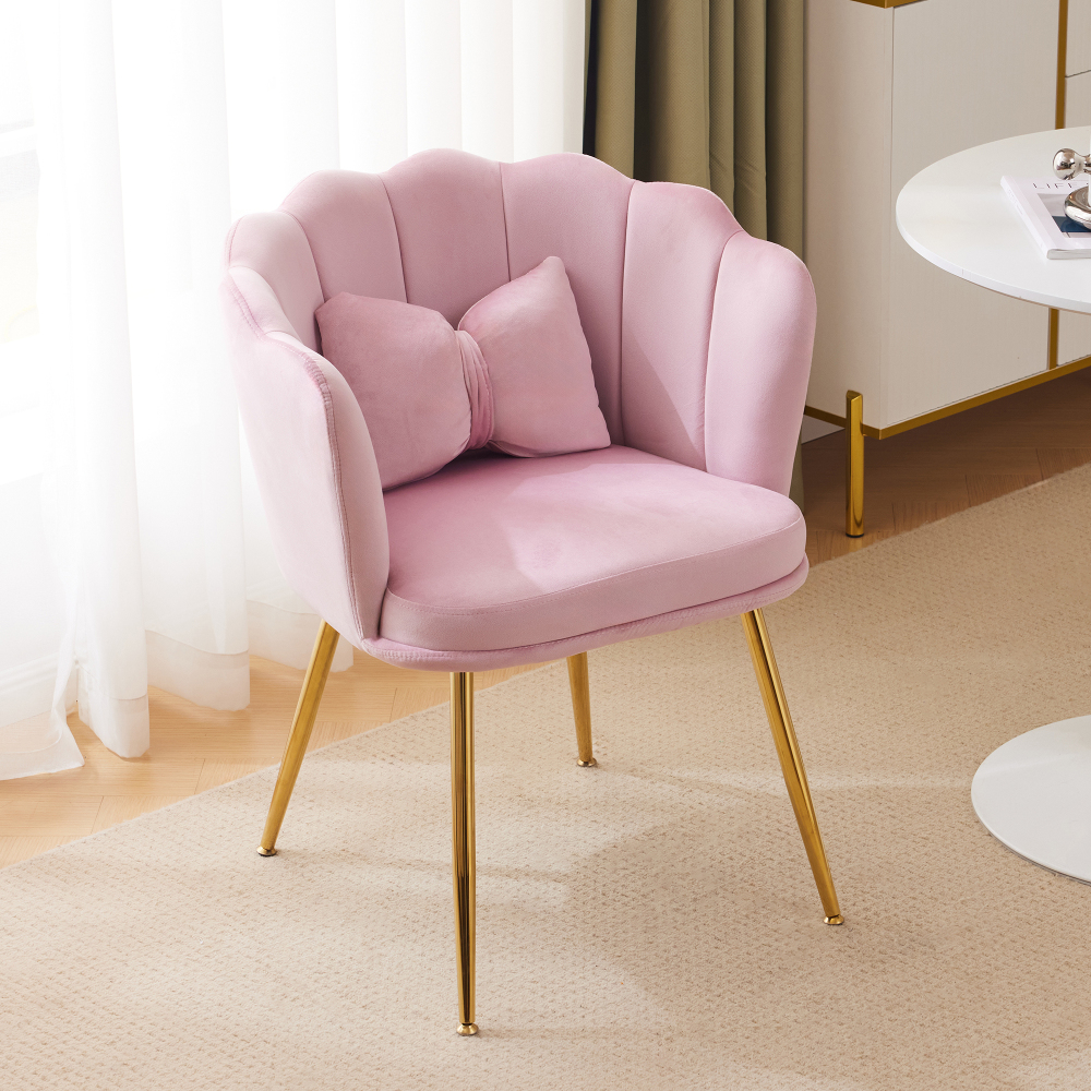 Silla de comedor de terciopelo rosa con respaldo floral y cojín