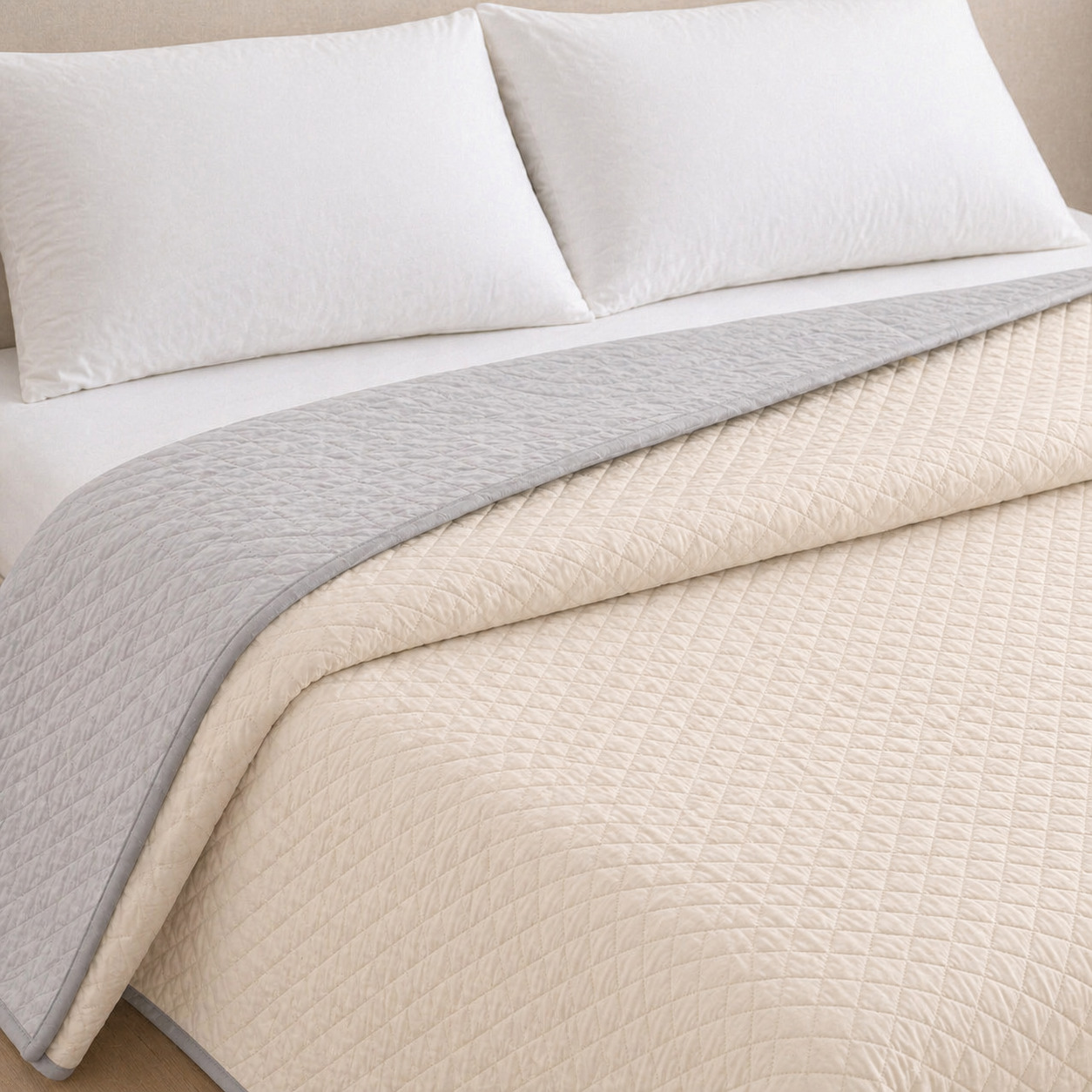 Colcha bicolor reversible beige/lino cama 180cm donegal collections