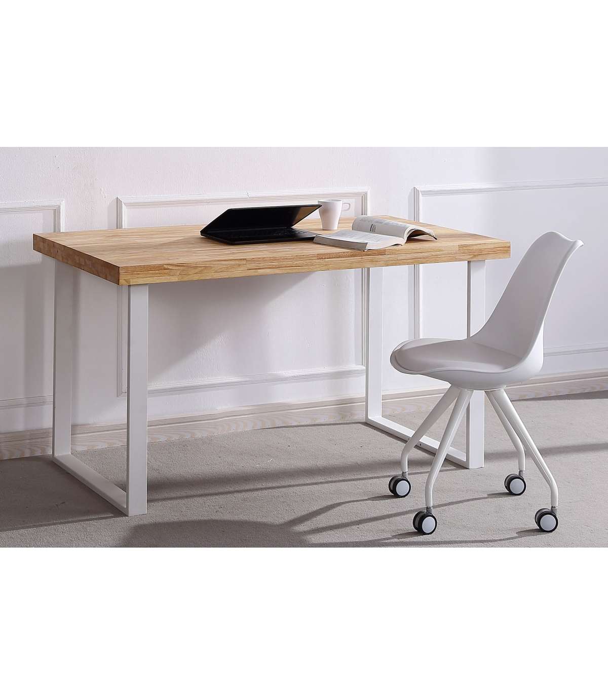 Mesa de estudio robusta y funcional para hogar y oficina