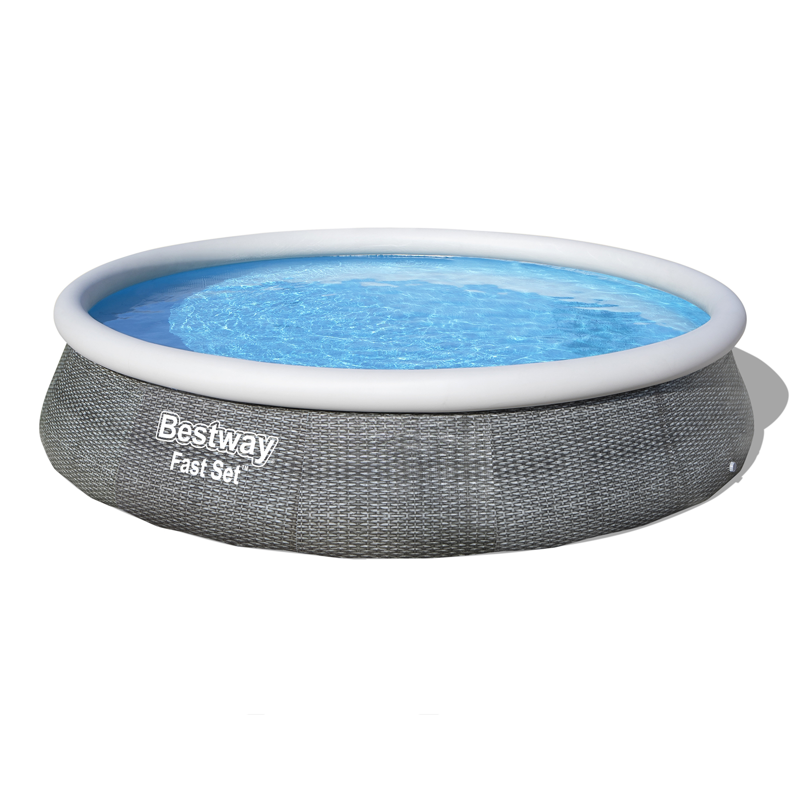 Piscina inflable independiente sobre el suelo