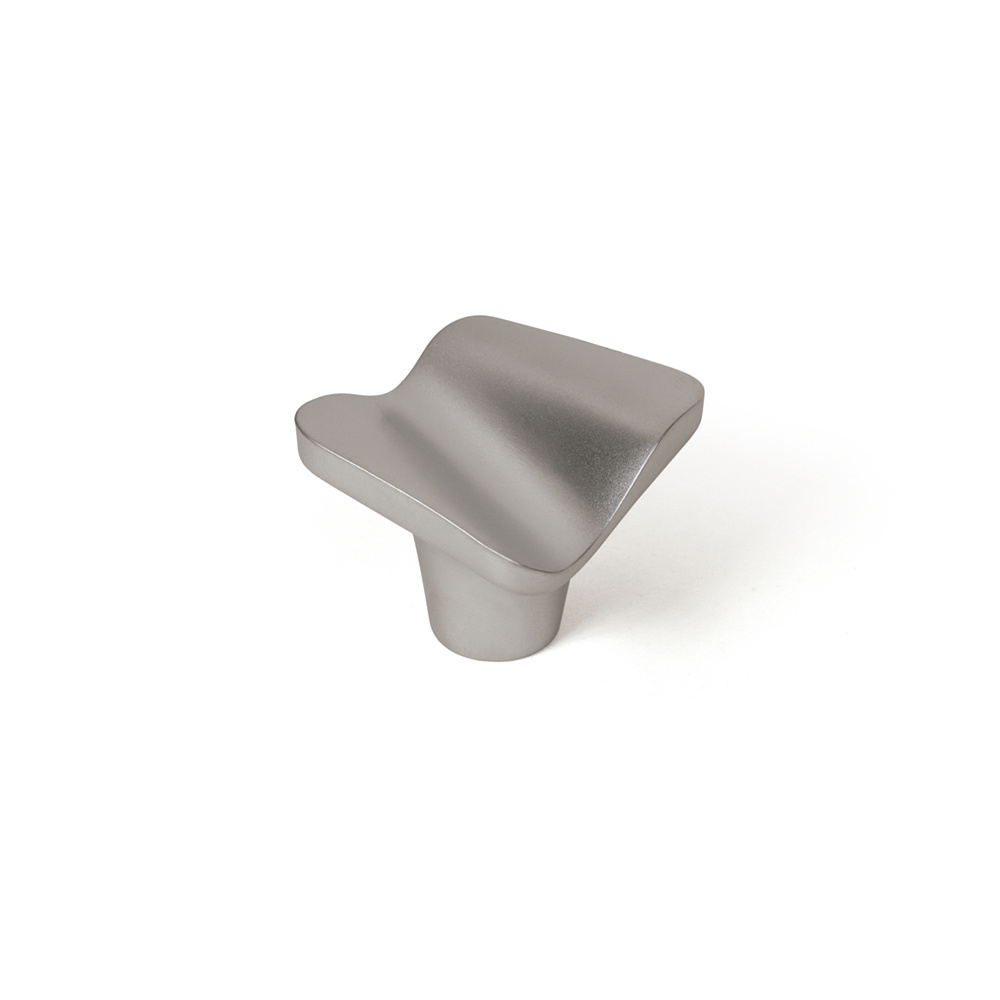 Pomo metal ola cromo mate 749