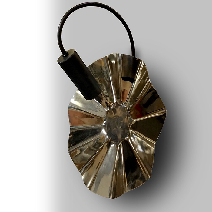 Aplique 40x24x52 metal dorado, negro