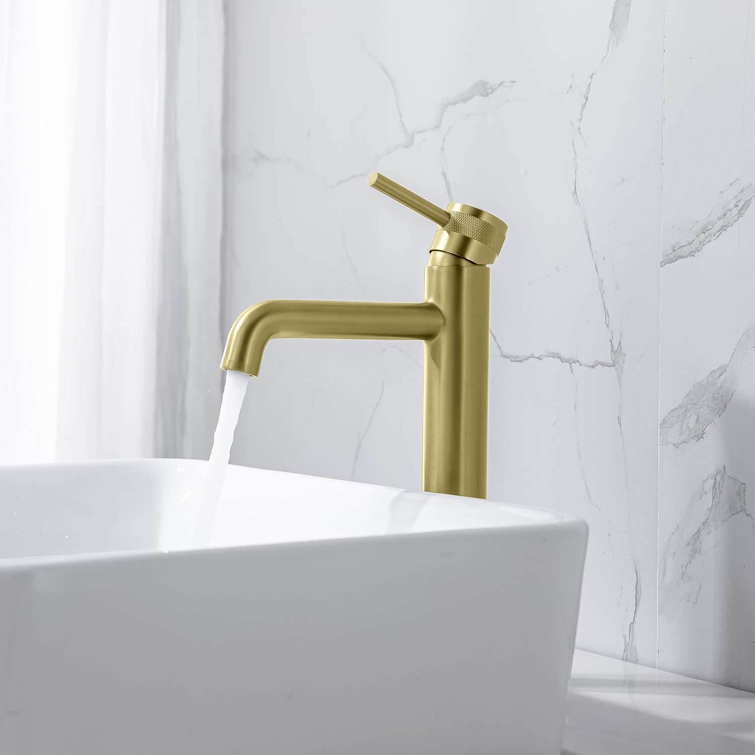 Grifo monomando lavabo alto sky bath oro cepillado serie diamond
