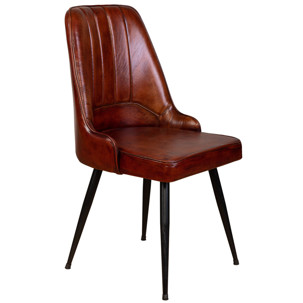 Silla tapizada en piel marrón 51x58x91