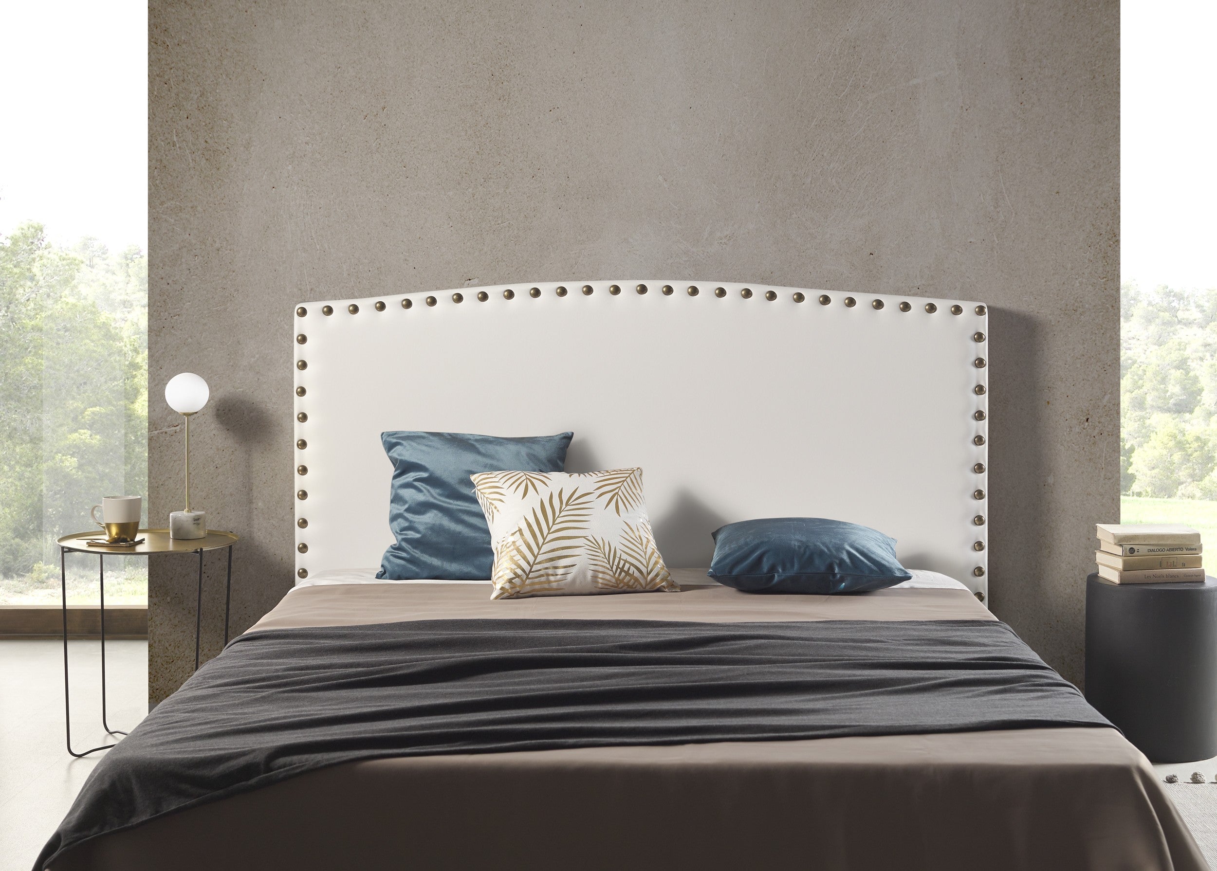 Cabecero ambar para cama de 105 de polipiel blanco 115x115x8.