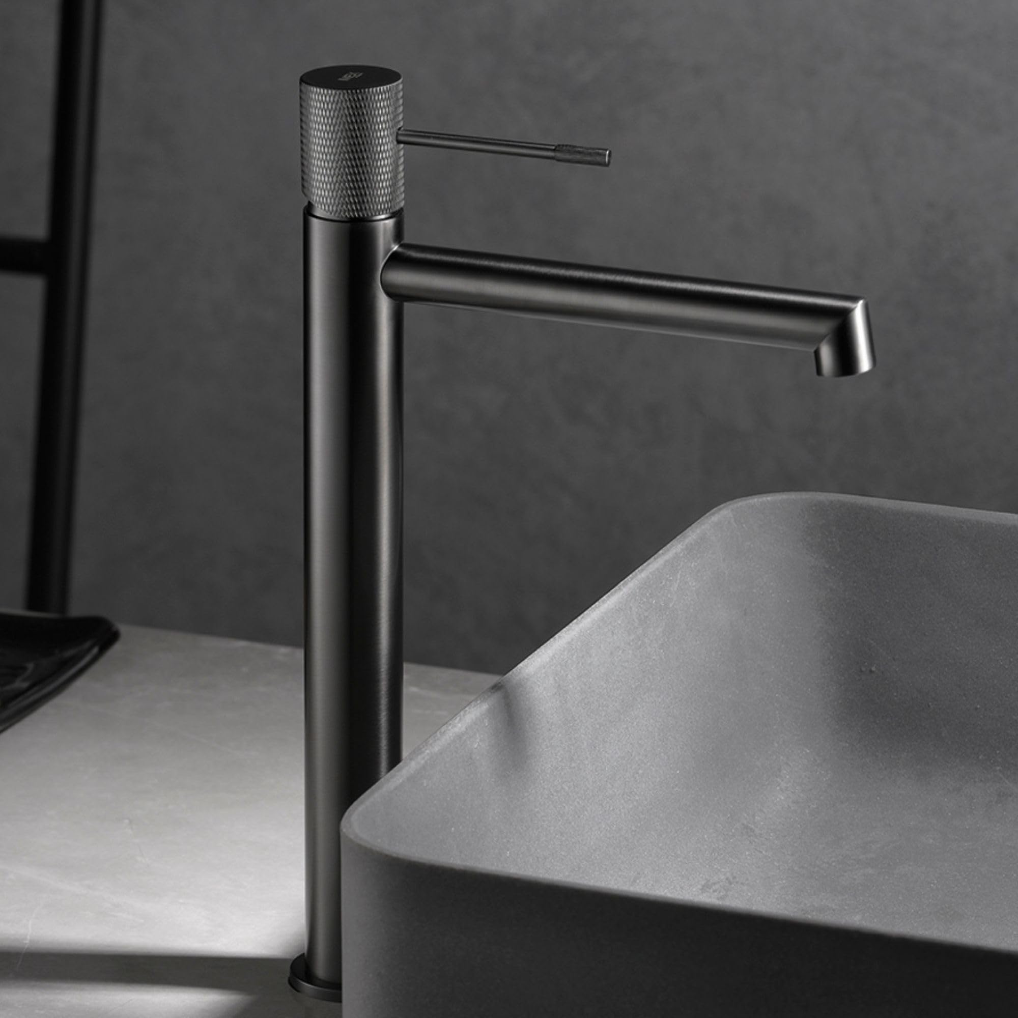 Imex - grifo monomando lavabo caño alto black gun serie line