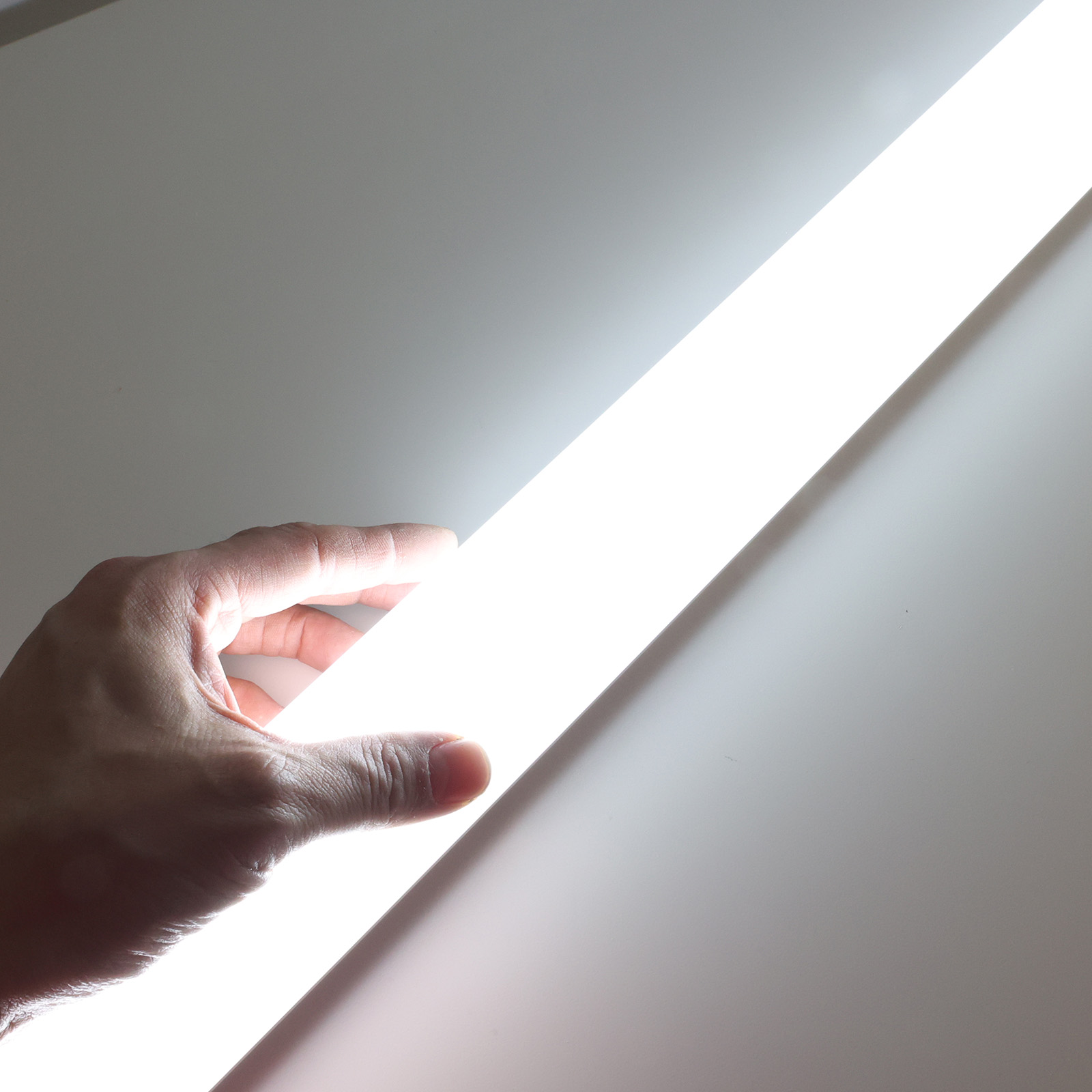 Luminaria LED lineal 150cm 45w 5400lm 6000k frío alta eficiencia