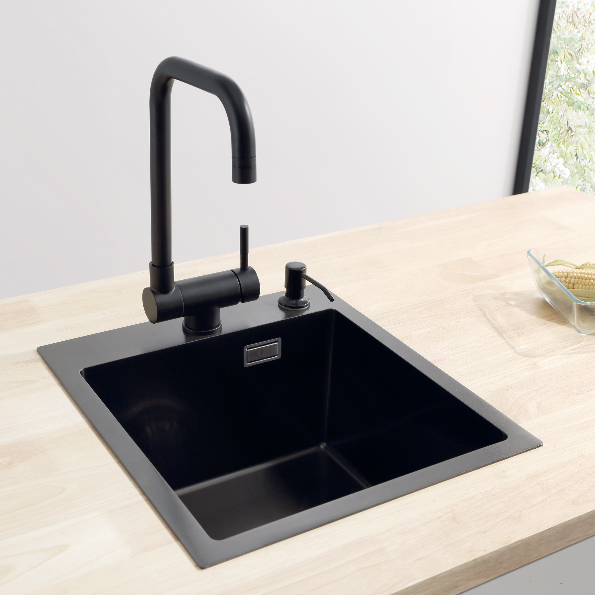 Grifo de cocina - negro - plegable 180° - 2 chorros - mezclador - de pared