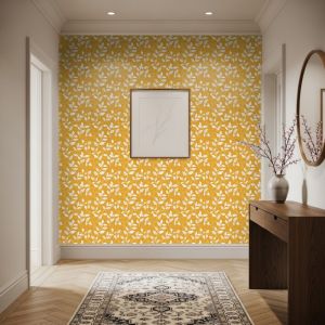 Papel floral diseño botánico hojas blancas fondo mostaza 60cm por 300cm