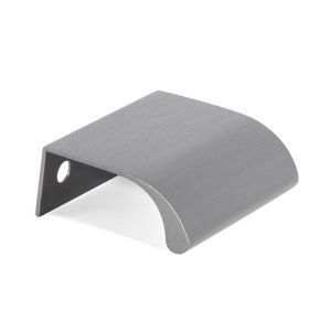 Tirador aluminio ona acabado gris cepillado dist. 32mm.