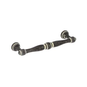 Tirador para muebles en zamac dist entre ejes 96 mm