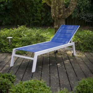 Tumbona barbados en textileno azul estructura de aluminio blanco