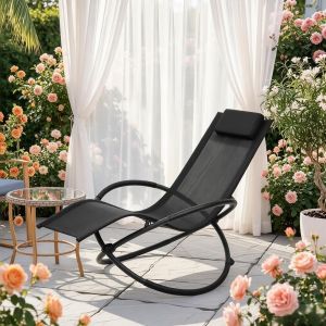 Mecedora negra exterior con reposabrazos acolchados