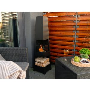 Chimenea bioetanol pyramid garden negra con cristal