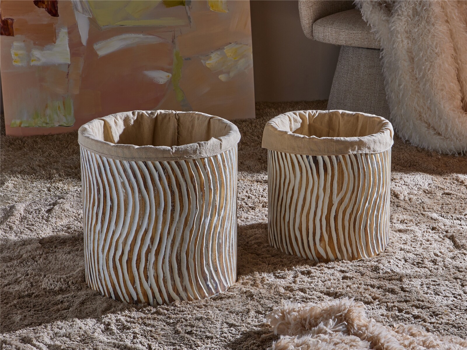 Macetero madera grabado lineas blancas 40d. S/2 40dx40 cms