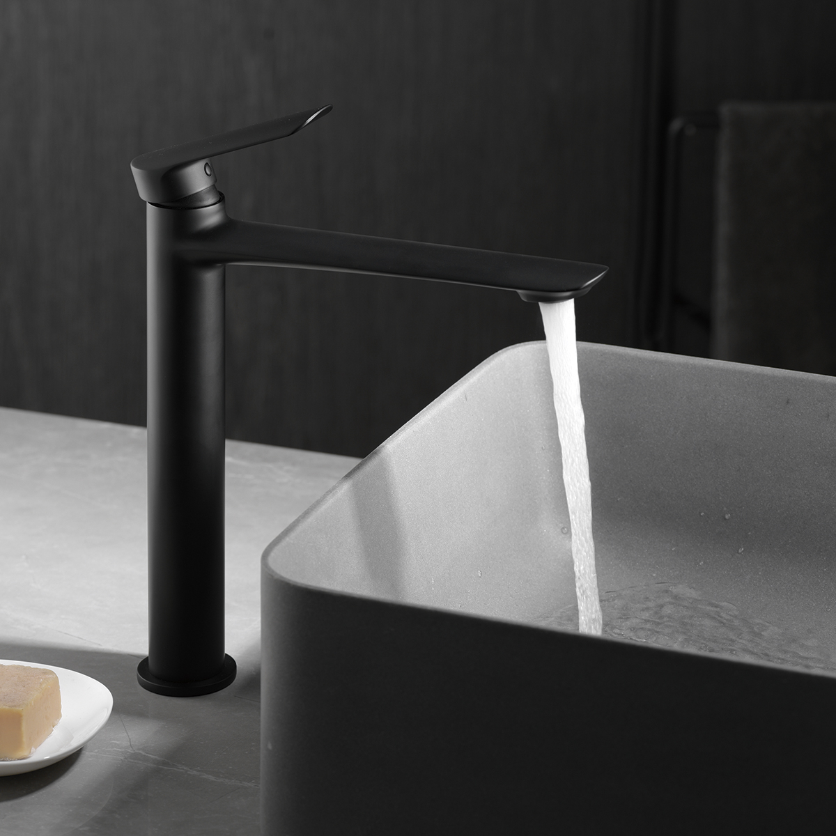 Grifo de lavabo alto ural negro mate [ imex® ]