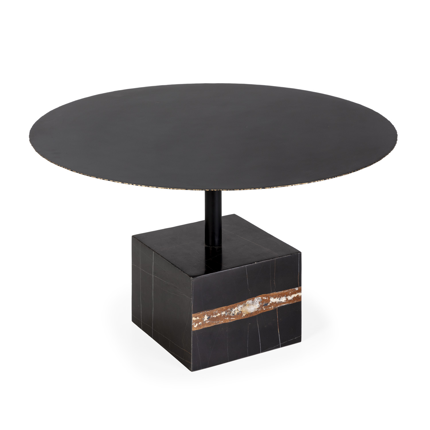 Mesa de centro 81x81x47 metal dorado, marmol negro